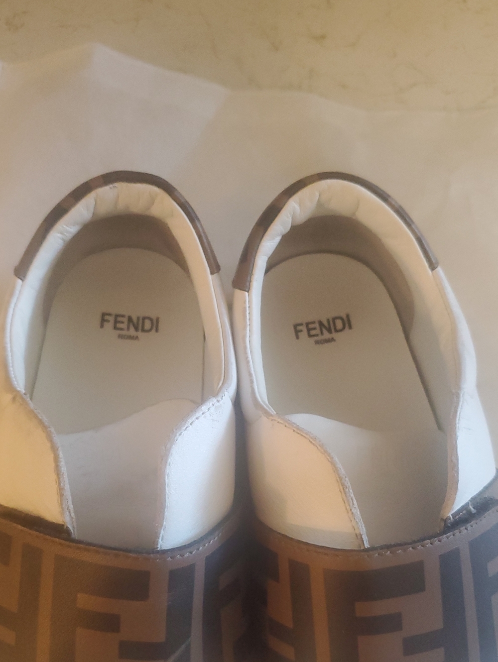 Fendi - Picture 8 of 16